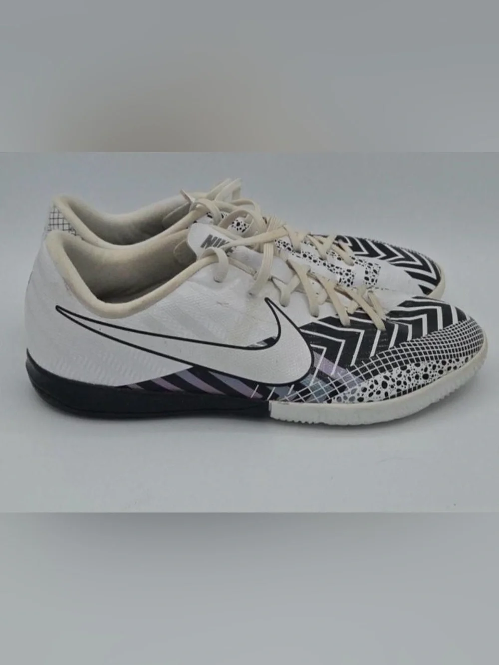 Nike Youth Mercurial Vapor 13 Academy MDS003 IC Indoor Soccer Shoes Size 1 | Y1